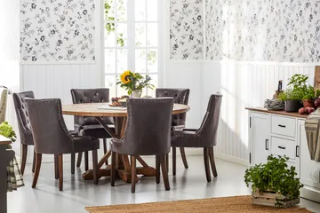 Lyon Spisegruppe 150 cm Rundt Mørkt Tre med 6 Tuva Stoler - Vintage Alm / Brun PU - Møbler - Bord - Spisegruppe