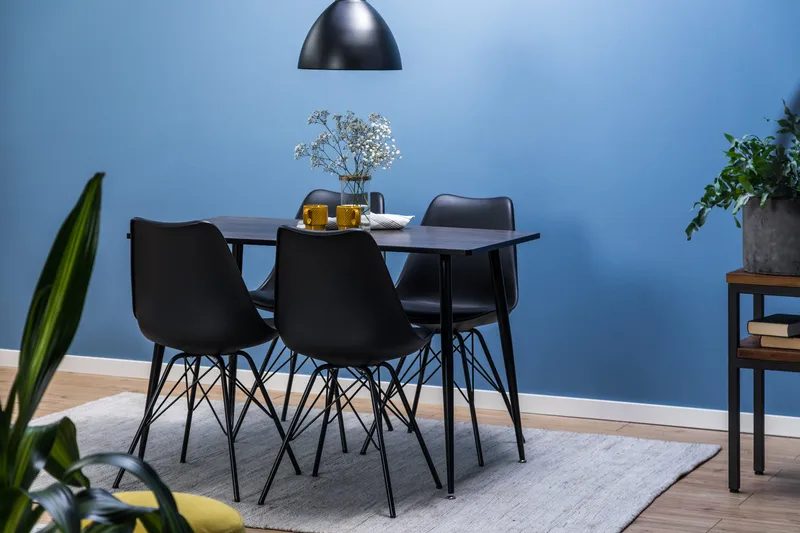 Marcelen Spisegruppe 120 cm med 4 Nibe Stol - Brun/Svart - Møbler - Bord - Spisegruppe