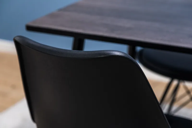 Marcelen Spisegruppe 120 cm med 4 Nibe Stol - Brun/Svart - Møbler - Bord - Spisegruppe