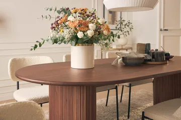 Noira Ovalt Spisebord 220 cm Valnøtt med 6 Gemmiano Spisestoler - Brun / Teddy / Tre - Møbler - Bord - Spisegruppe