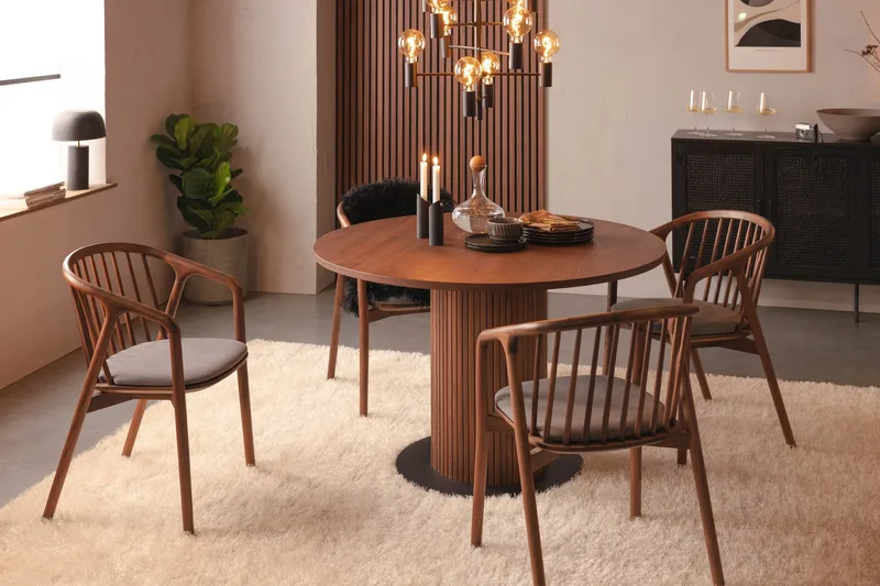 Noira Spisegruppe 120 cm Rundt Spisebord med 4 Noira Stoler - Valnøtt - Møbler - Bord - Spisegruppe