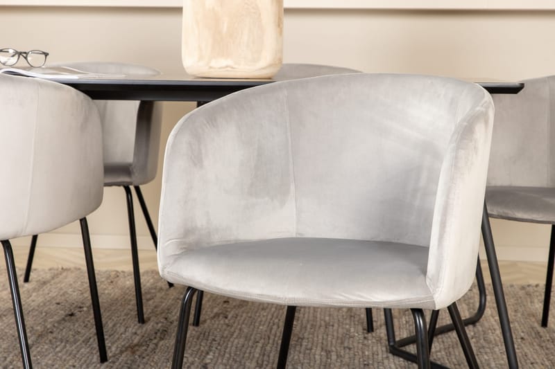 Pippi Spisebord med 6 Berit Spisestoler - Møbler - Bord - Spisegruppe