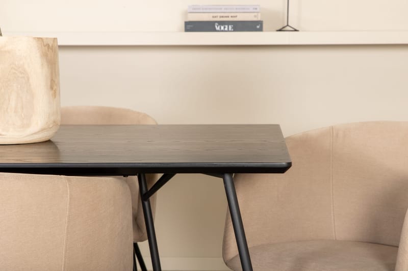 Pippi spisebord med 6 stk Berit Spisestol - Møbler - Bord - Spisegruppe