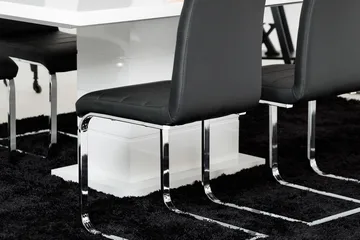 Ratliff Forlengningsbar Spisegruppe 180 cm m 4 Cibus Stoler - Hvit/Svart - Møbler - Bord - Spisegruppe