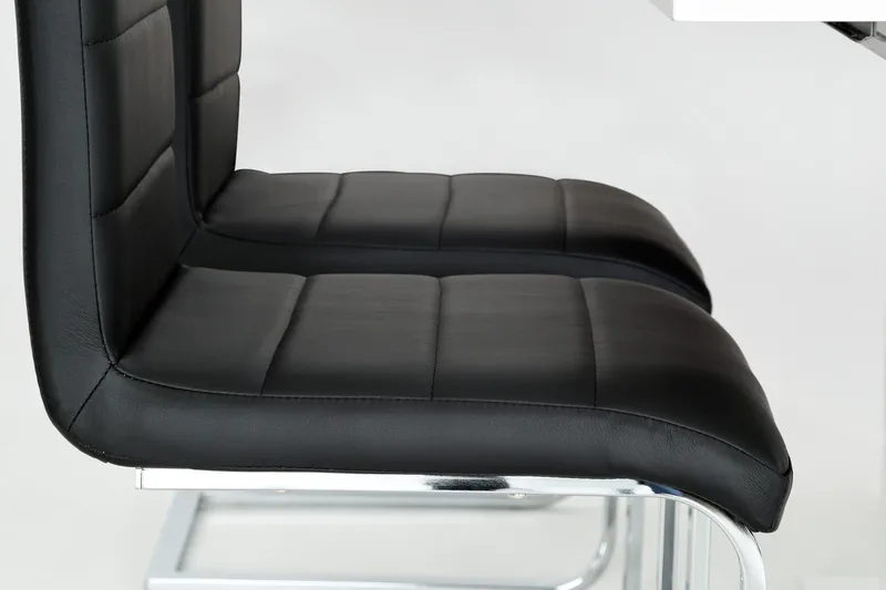 Ratliff Forlengningsbar Spisegruppe 180 cm m 4 Cibus Stoler - Hvit/Svart - Møbler - Bord - Spisegruppe