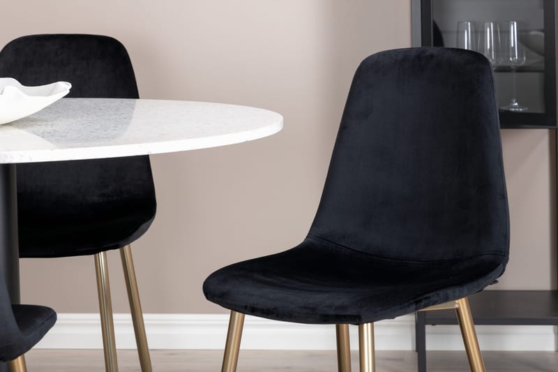 Razzia Spisegruppe 106 cm Rund + 4 Pontus Spisestoler - Møbler - Bord - Spisegruppe