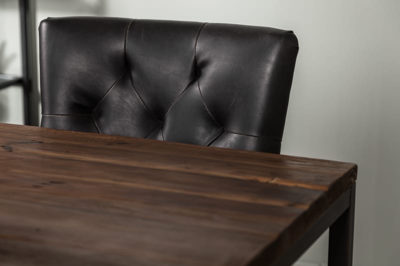 Spisegruppe Limerick 140 cm med 4 Tuva Lenestol - Rustikk Alm|Svart PU - Møbler - Bord - Spisegruppe