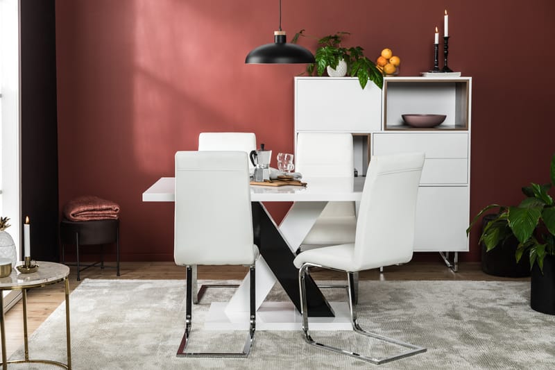Spisegruppe Mendoza 140 cm med 4 Jack Stol - Hvit|Svart|Svart PU|Krom - Møbler - Bord - Spisegruppe