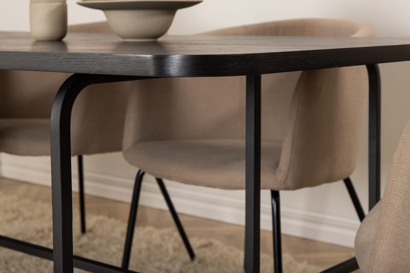 Uno Spisebord med 6 stk Berit Spisestol - Møbler - Bord - Spisegruppe