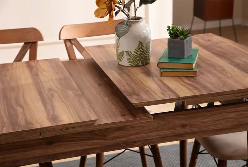 Toolenpas spisegruppe bord 130 cm + 4 stoler - Brun - Møbler - Bord - Spisegruppe