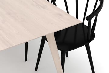 Tyrö Spisegruppe med 6 Tyrö Armstoler - Møbler - Bord - Spisegruppe