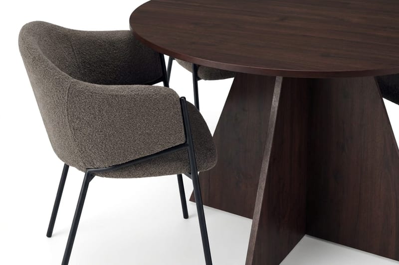 Vera spisegruppe, rund 110 cm, med 4 Filip spisestoler - Røkt eik - Møbler - Bord - Spisegruppe