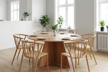 Vera spisegruppe rund 150 cm eik med 6 Winston spisestoler - Eik - Møbler - Bord - Spisegruppe