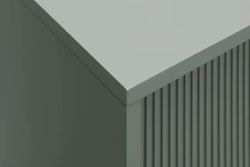 Matterhorn Smal TV-benk med oppbevaring 40 cm dyb 157 cm bred 58 cm høy - Grønn - Møbler - TV- & Mediamøbler - TV benk & mediabenk