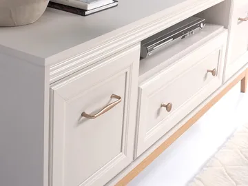 Zeylor Gulvstående TV-benk 136 cm med Oppbevaring i Eik - Beige - Møbler - TV- & Mediamøbler - TV benk & mediabenk