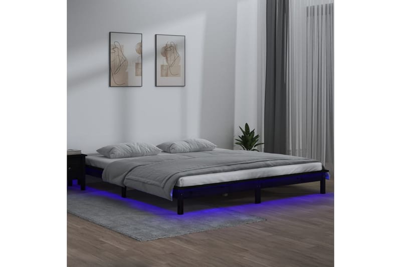 beBasic Sengeramme med LED svart 120x200 cm heltre - Svart - Sengeramme & sengestamme