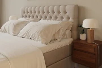 Hilton Lyx Komplett Sengpakke 180x200 cm Kontinentalseng med knappet sengegavl - Beige - Møbler - Senger - Kontinentalsenger