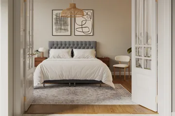 Hilton Lyx Komplett Sengpakke 180x200 cm Kontinentalseng med knappet sengegavl i fløyel - Lysegrå - Møbler - Senger - Kontinentalsenger