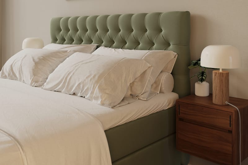 Hilton Lyx Komplett Sengpakke 180x200 cm Kontinentalseng med knappet sengegavl i fløyel - Olive - Møbler - Senger - Kontinentalsenger