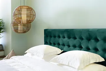 Ella Sengepakke 160x200cm Rutete Sengegavl - Mørkegrønn / Fløyel - Møbler - Senger - Kontinentalsenger