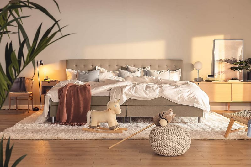 Familieseng Rebeca 280x200 cm - (+Flere valg) Muldvarp - Møbler - Senger - Kontinentalsenger