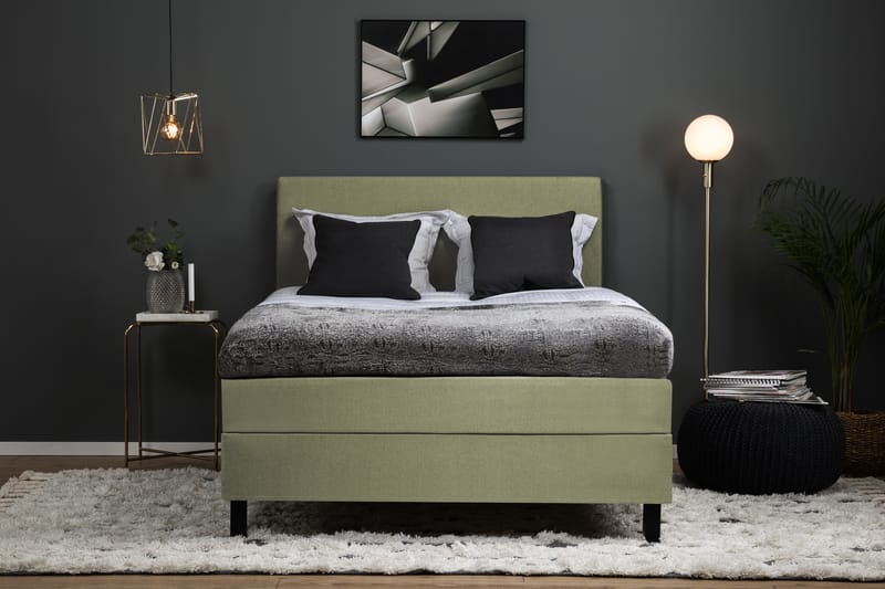 Komplett Sengepakke Lucky 140x200 Glatt Sengegavl Grønn - Skum Nakkepute Stor - Møbler - Senger - Kontinentalsenger