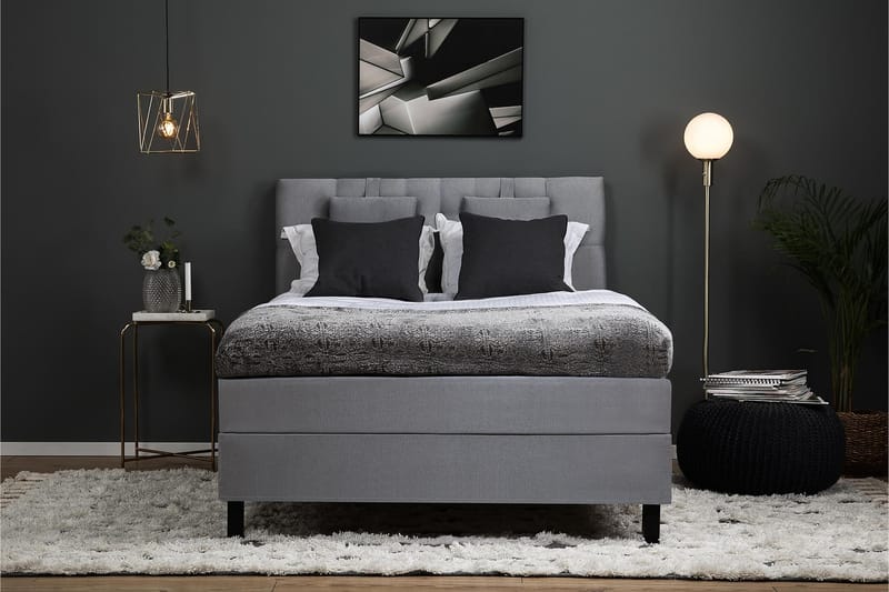 Komplett Sengepakke Olivia 140x200 Diamant Sengegavl Mellomg - Memory Nakkepute Liten - Møbler - Senger - Kontinentalsenger