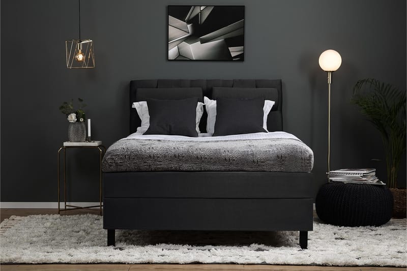 Komplett Sengepakke Olivia 140x200 Diamant Sengegavl Svart/G - Polyeter Nakkepute Stor - Møbler - Senger - Kontinentalsenger