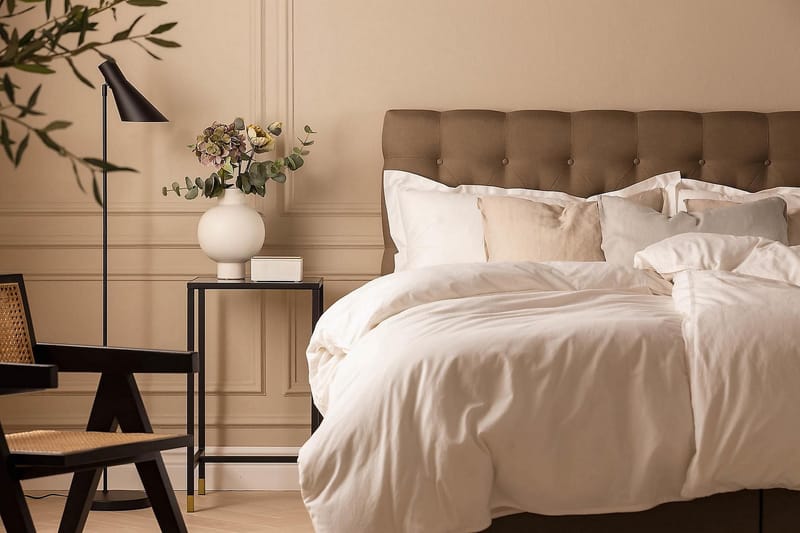 Kontinentalseng Nayaka 150x200 Skummadrass - Brun - Møbler - Senger - Kontinentalsenger