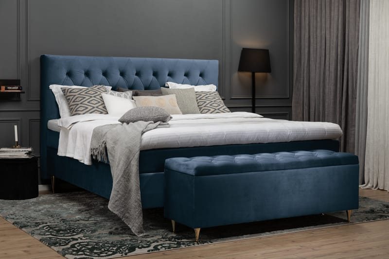 Royal Velvet Kontinentalseng 210x210 cm - Mørkeblå Fløyel/Høye Rosében - Møbler - Senger - Kontinentalsenger