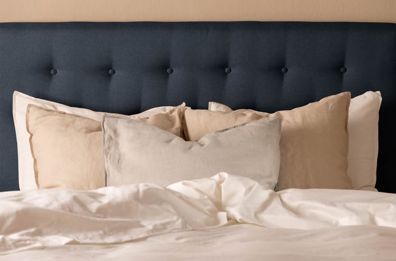 Scarlett Sengepakke 140x200 Skummadrass - Knappet gavl Blå - Møbler - Senger - Kontinentalsenger