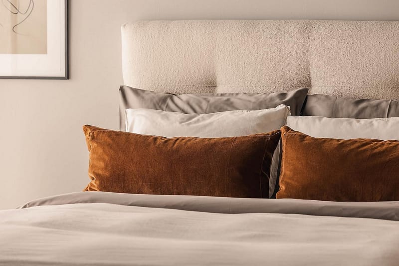 Sengepakke Kakichi Boucle 120x200 Knappet gavl - Lysebeige - Møbler - Senger - Kontinentalsenger
