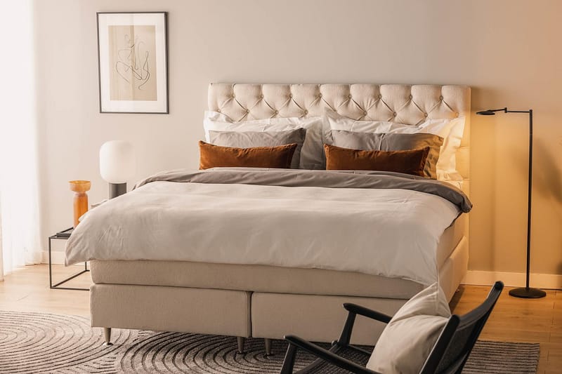 Sengepakke Kakichi Boucle 180x200 Dypheftende gavl - Lysebeige - Møbler - Senger - Kontinentalsenger