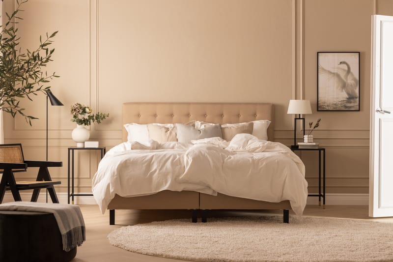 Sengepakke Nayaka 210x210 Skummadrass - Knappet gavl Beige - Møbler - Senger - Kontinentalsenger