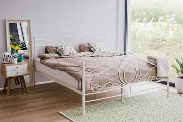 Dobbeltseng Lyra 160 - Hvit - Møbler - Senger - Sengeramme & sengestamme