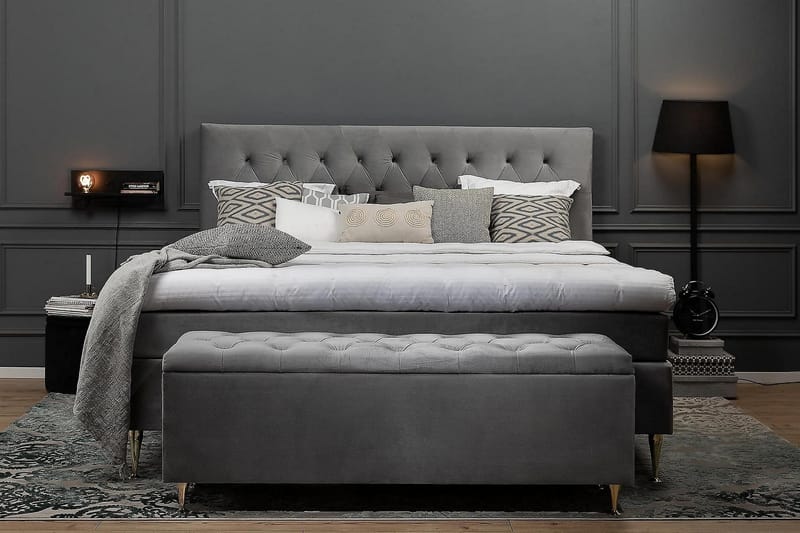 Royal Velvet komplett sengepakke 180x200 cm - Lysegrå med høye sølvfargede ben - Møbler - Senger - Kontinentalsenger