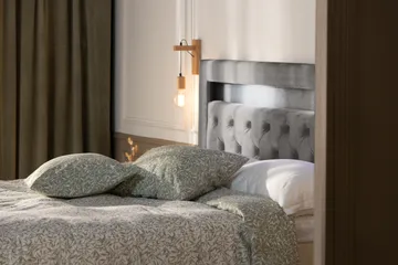 Oppbevaringsseng Alessia med LED-belysning 160x200 - Lysegrå - Møbler - Senger - Senger med oppbevaring