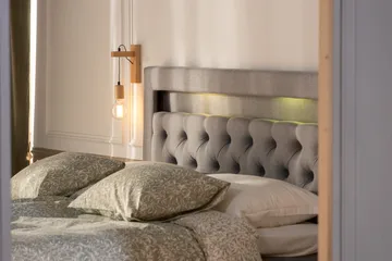 Oppbevaringsseng Alessia med LED-belysning 180x200 - Grå - Møbler - Senger - Senger med oppbevaring
