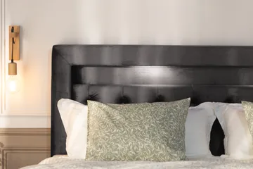 Oppbevaringsseng Alessia med LED-belysning 180x200 - Mørkgrå Fløyel - Møbler - Senger - Senger med oppbevaring