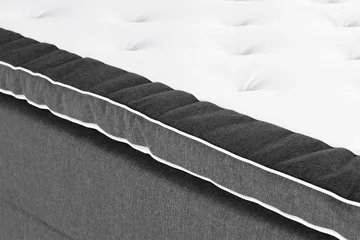 Oppbevaringsseng Alessia med LED-belysning 160x200 - Svart - Møbler - Senger - Senger med oppbevaring