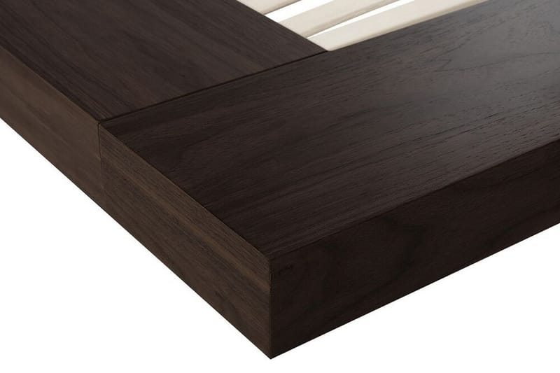 Zen Sengepakke – Dobbeltseng 180x200 cm i Tre og Skinn med Sengegavl + Overmadrass med Fasthetsgrad - Tre|Natur - Møbler - Senger - Sengeramme & sengestamme