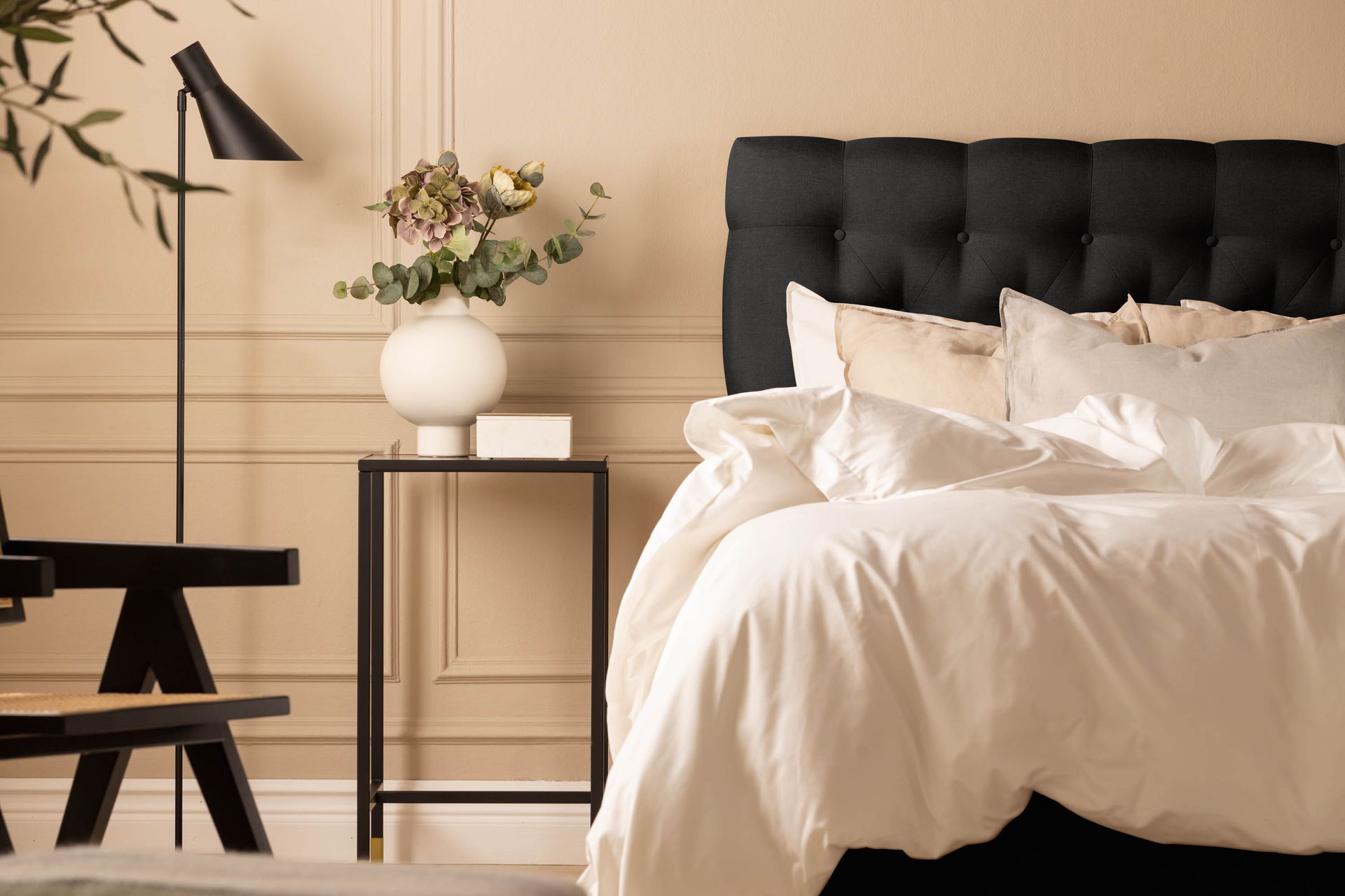 Dypheftet gavl Nayaka 140 - Svart - Møbler - Senger - Sengetilbehør - Sengegavl