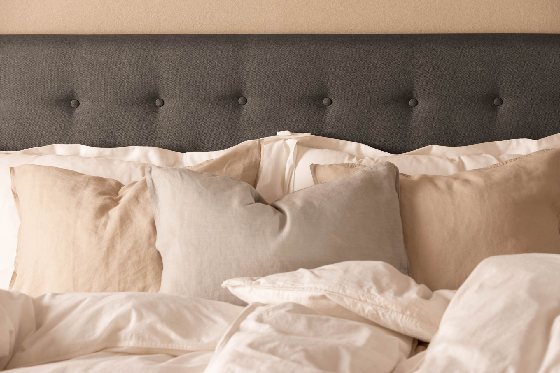 Glatt gavl Nayaka 180 - Mørkegrå - Møbler - Senger - Sengetilbehør - Sengegavl