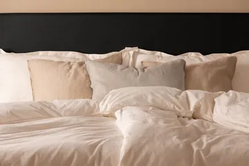 Scarlett Knappet gavl 90 - Svart - Møbler - Senger - Sengetilbehør - Sengegavl