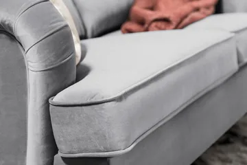 Howard-sofa uten divan og sjeselong Bloomington Howard Classic fløyelssofa 3-seter Vera 2, Grå velur - Møbler - Sofaer - 3 seter sofa