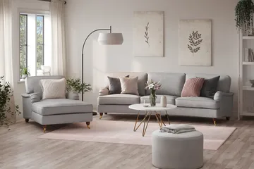 Howard Lyx 4-seters Svunget Stoffsofa - Lys grå - Møbler - Sofaer - 4 seter sofa