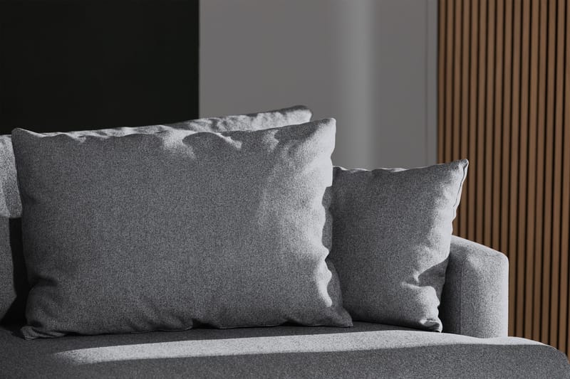 Menard 4-seters Dyp Stoffsofa - Grå - Møbler - Sofaer - 4 seter sofa