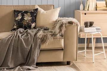 Cloudia Fløyelssofa 2-seters - Beige - Møbler - Sofaer - Fløyelssofaer