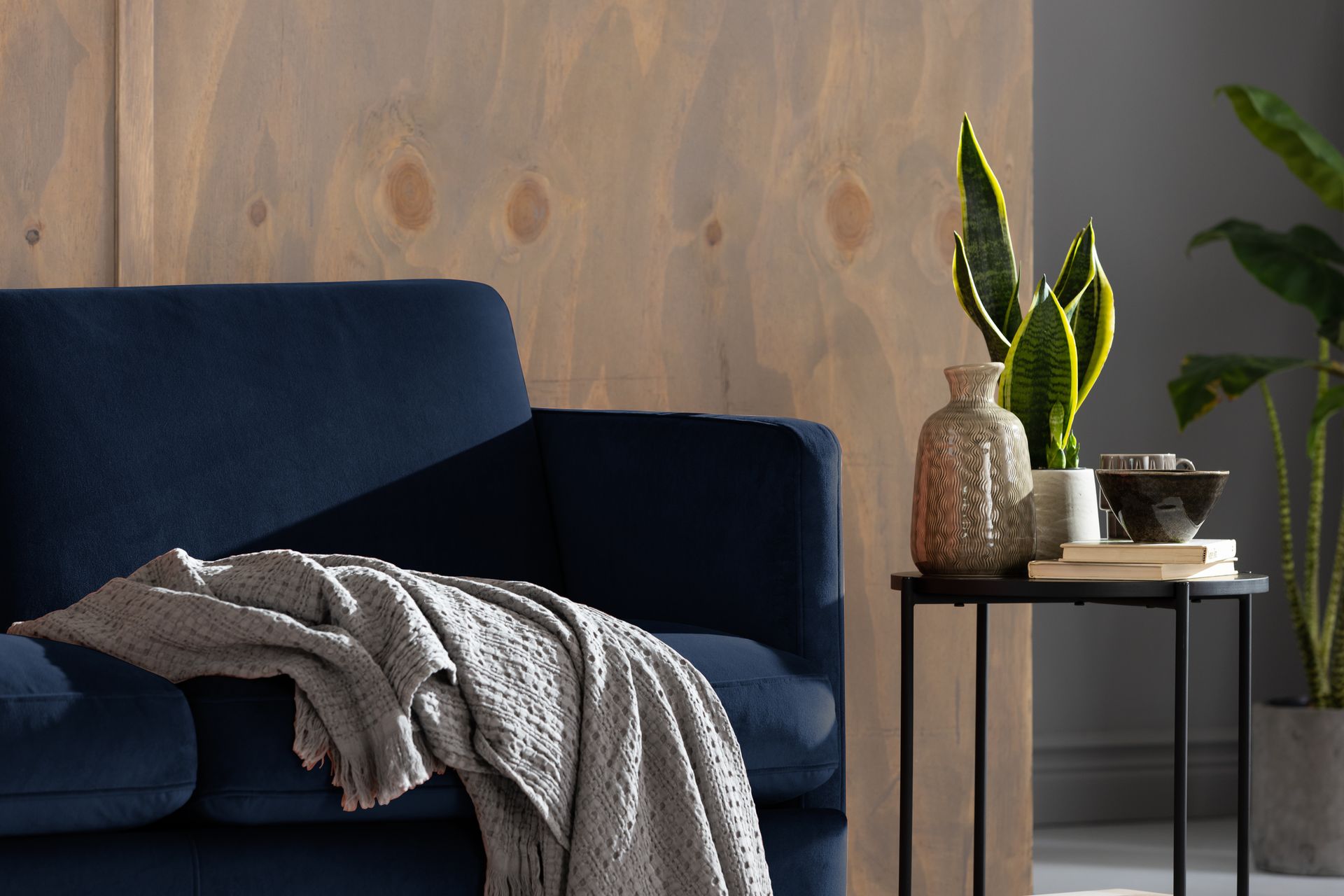Fløyelssofa Elion 2-seter - Blå - Møbler - Sofaer - Fløyelssofaer