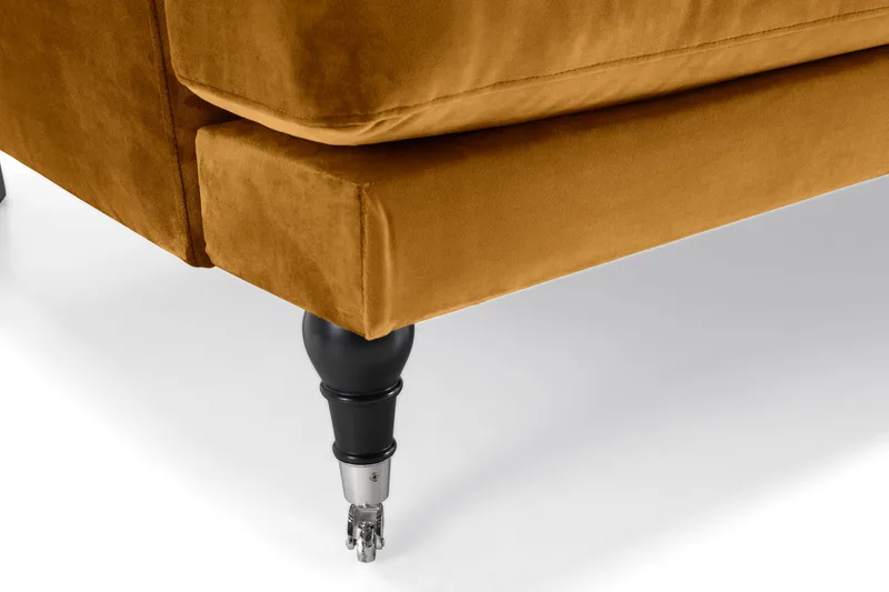 Andrew Sofagruppe 3-seter + 2-seter Sofa + Lenestol + Fotskammel i Fløyel - Mørk gul - Møbler - Sofaer - Howard-sofaer